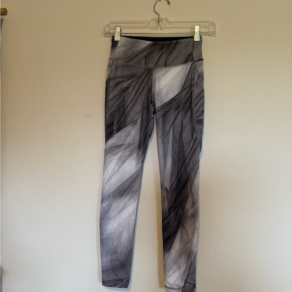 CALIA by Carrie Underwood Black and Gray Leggings